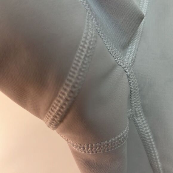 Lululemon Train Times White 7/8 length leggings with mesh accent. GUC size 6 - Picture 8 of 13